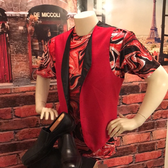 Exactitude Red Vest - Picture 8 of 13